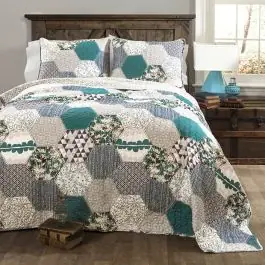 3 Piece Patchwork Pattern Quilt Set Low Price