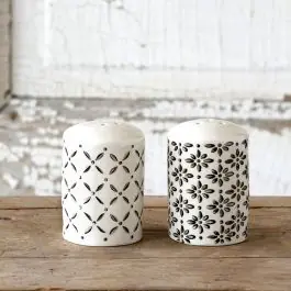 Farmhouse Pattern Ceramic Salt and Pepper Shakers Viral