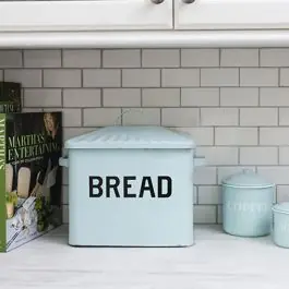 Bargain Vintage Inspired Metal Bread Box