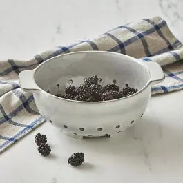 Wholesale Glazed Stoneware Footed Colander